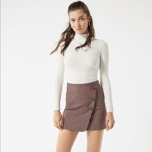 UO “Ronnie” Ribbed Turtleneck Long Sleeve